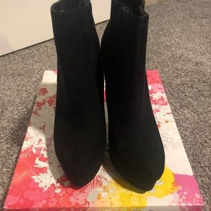 Chinese Laundry Black Booties